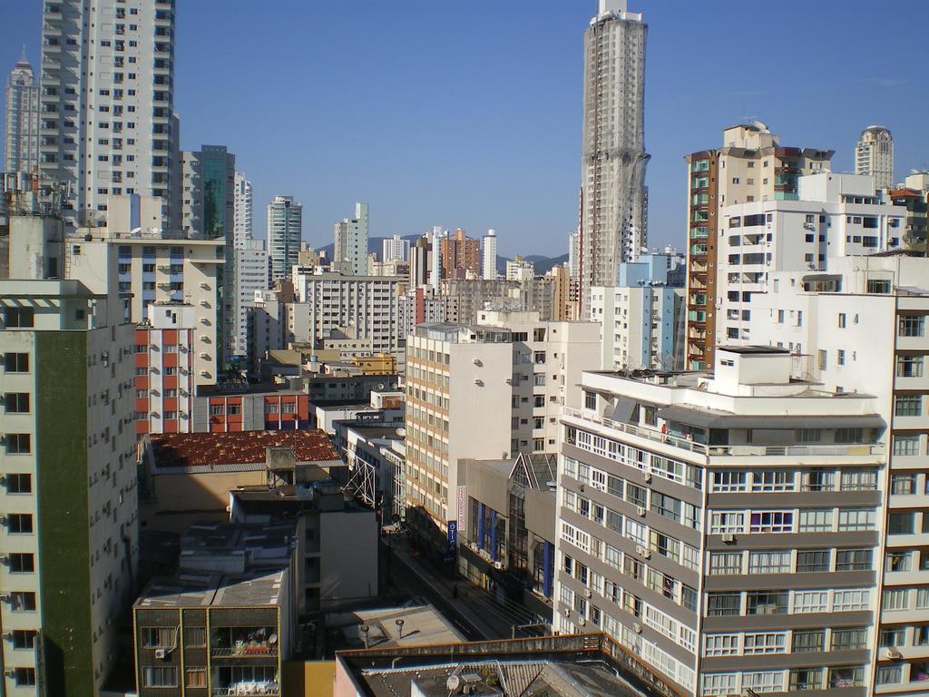 Apartamento Dante Tomio Balneário Camboriú Exterior foto