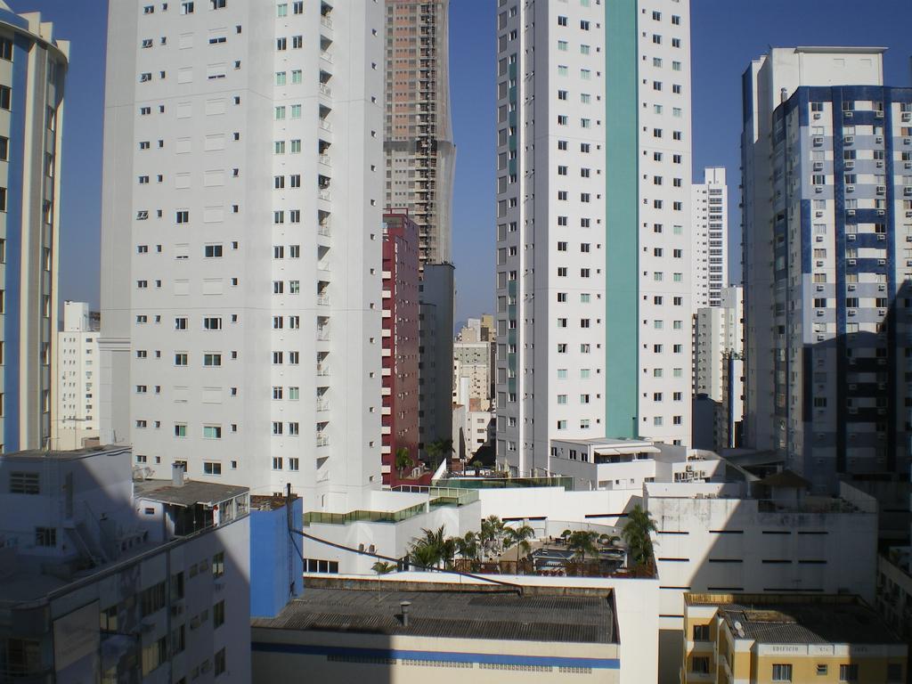 Apartamento Dante Tomio Balneário Camboriú Exterior foto